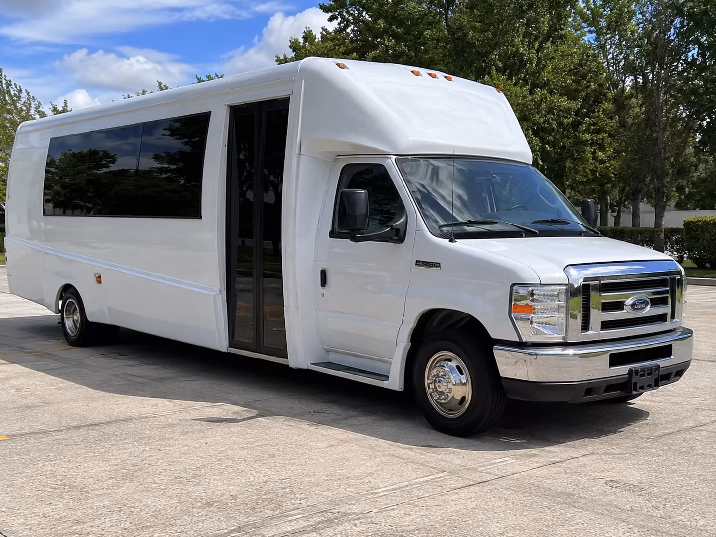 brewery tours and night out buses around new britain