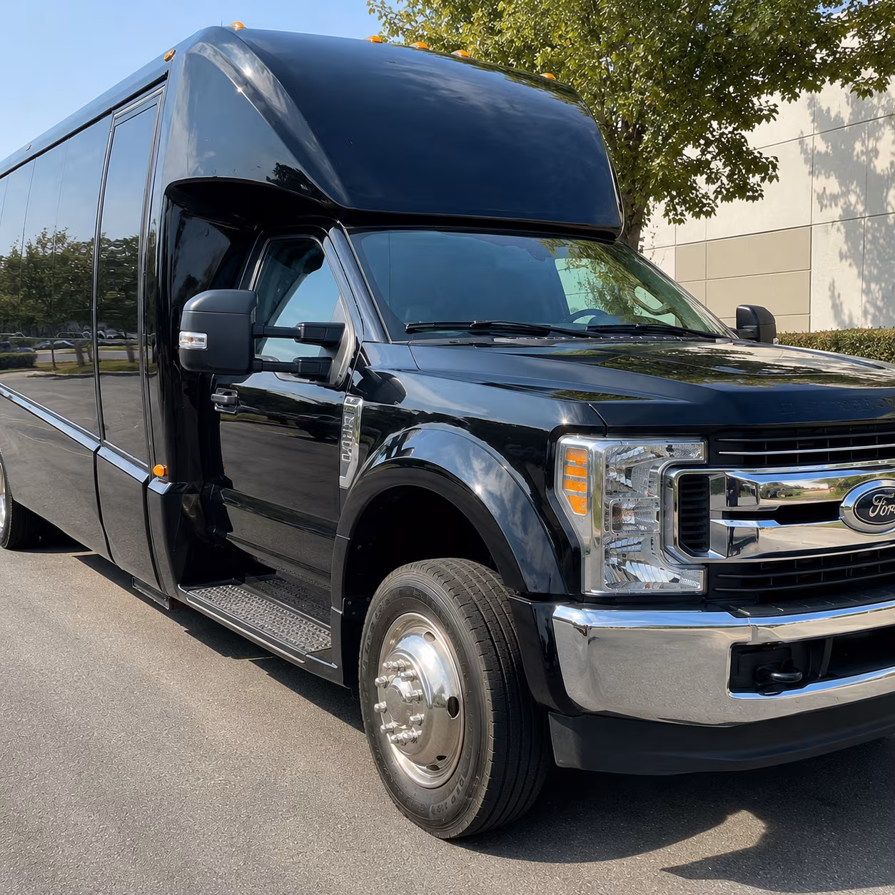 find the perfect transportation for your next airport transfer 3
