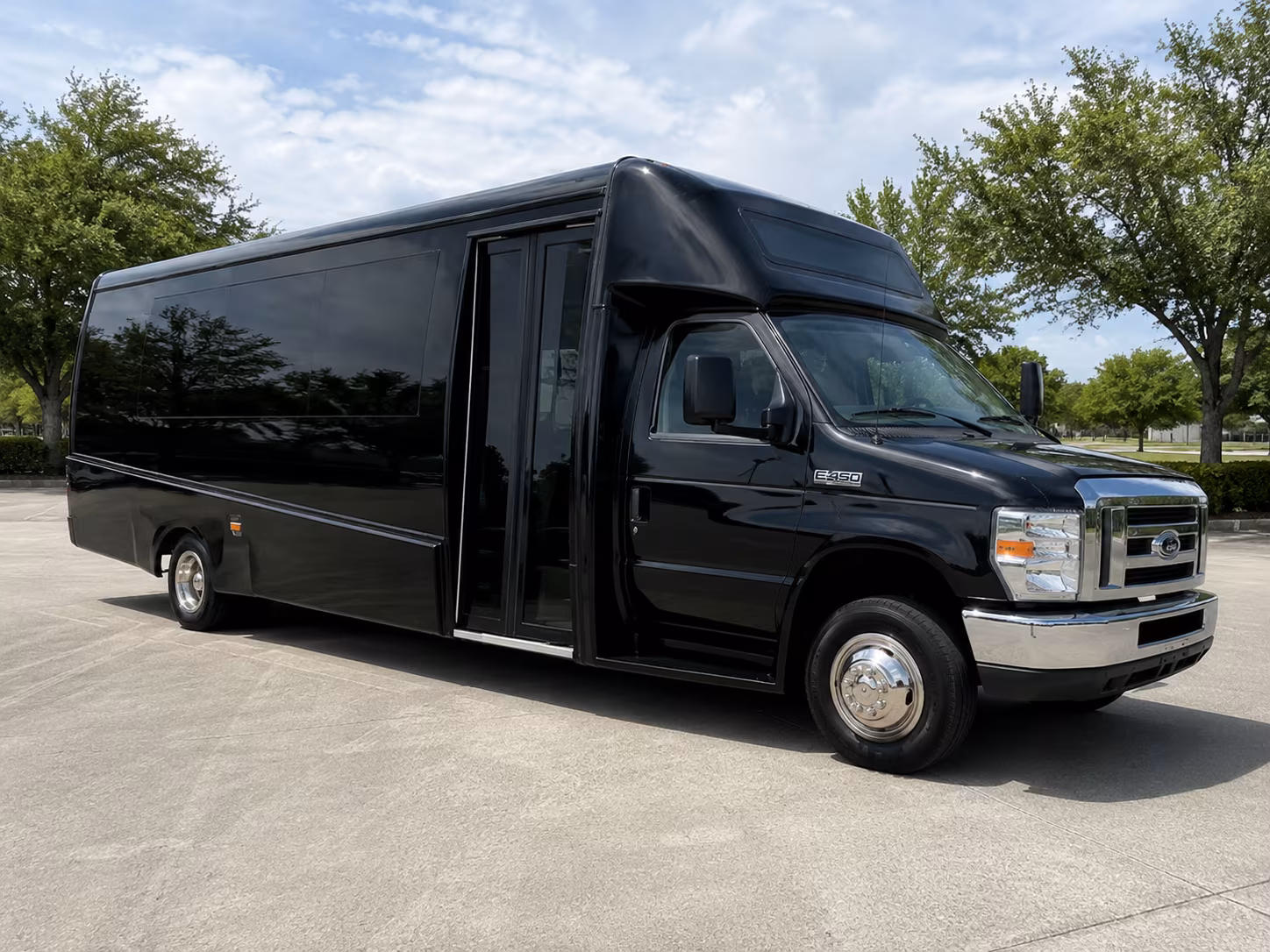 find the perfect transportation for your next airport transfer 4