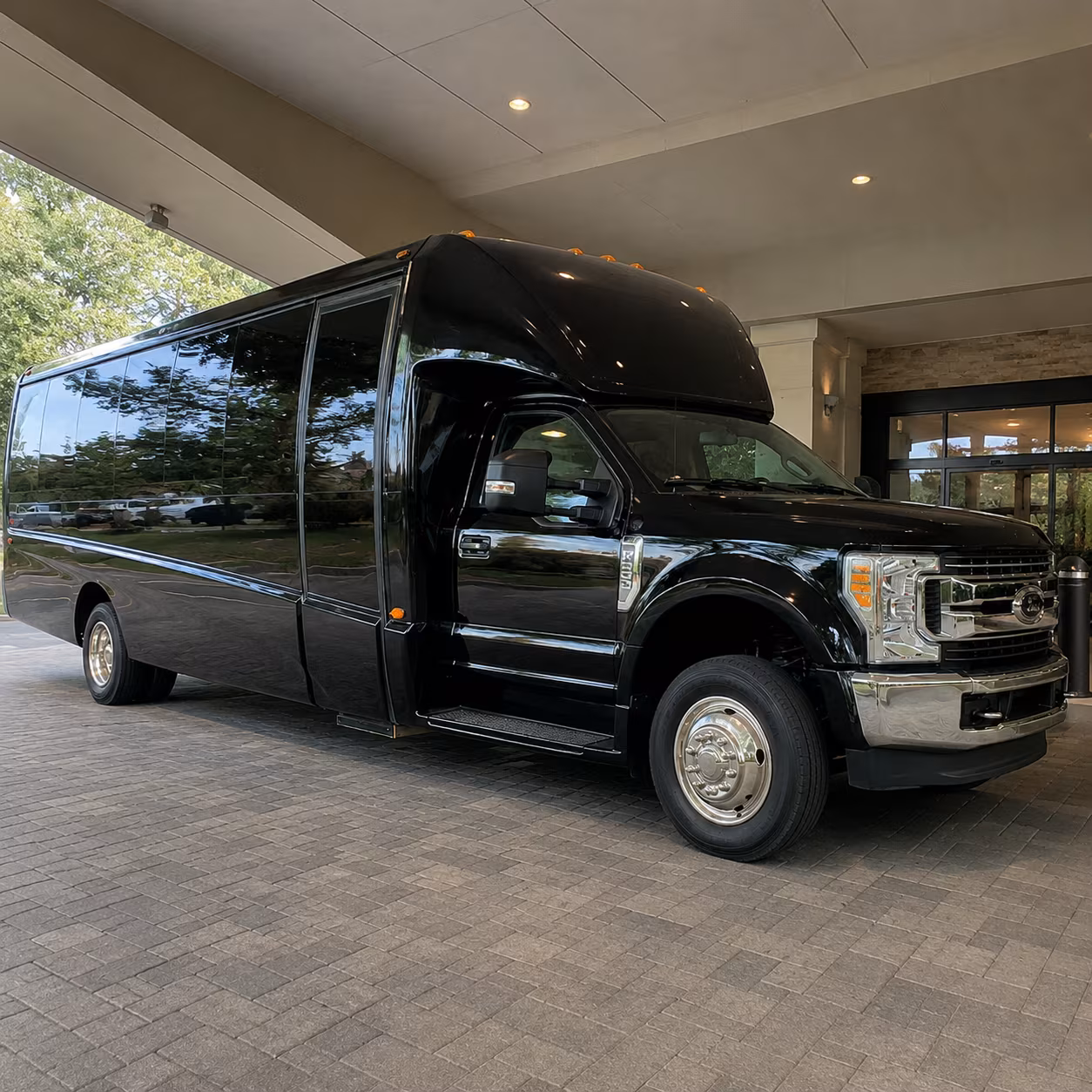 find the perfect transportation for your next airport transfer 5