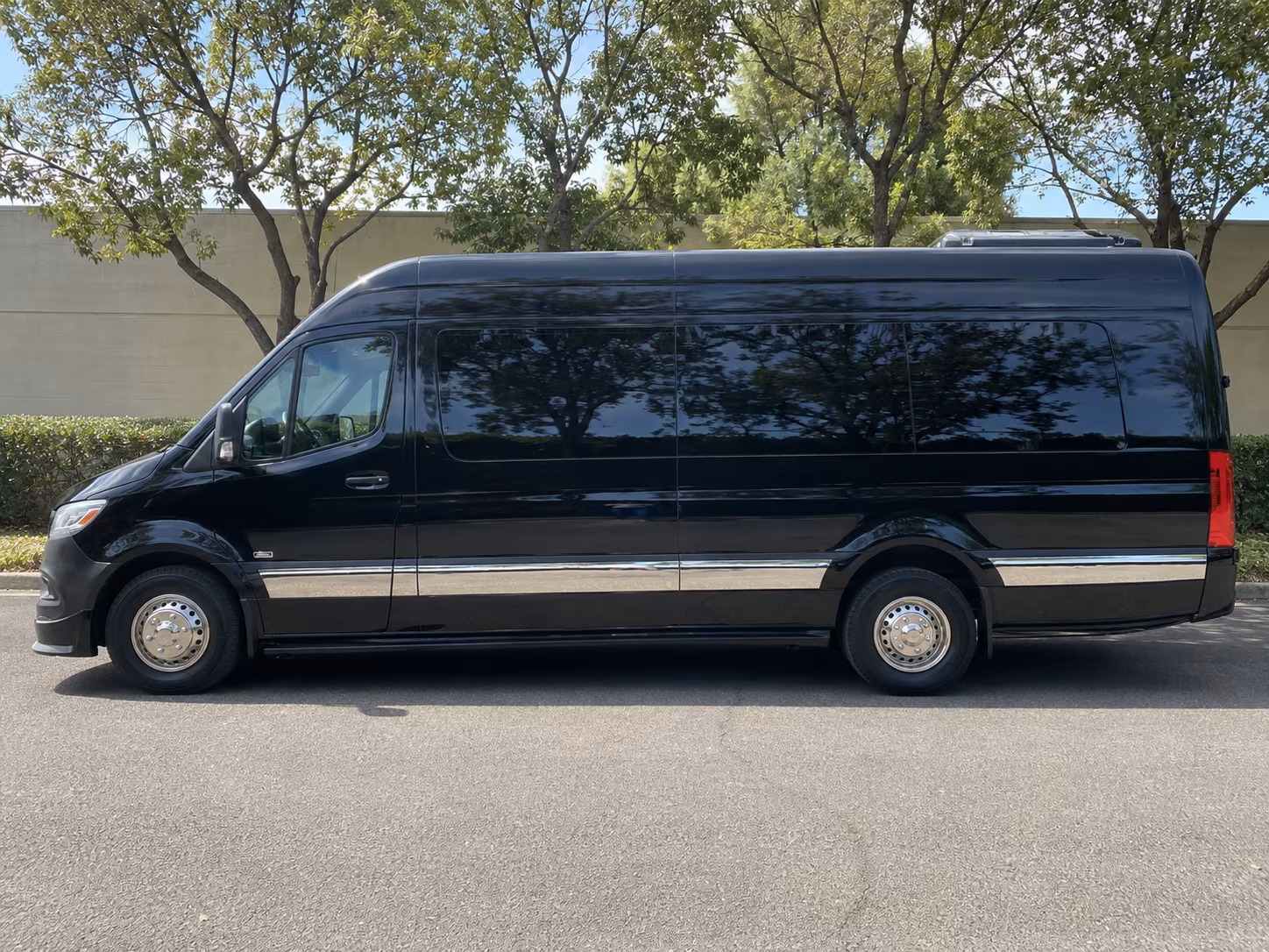 sprinter van wine tours for small groups departing new britain